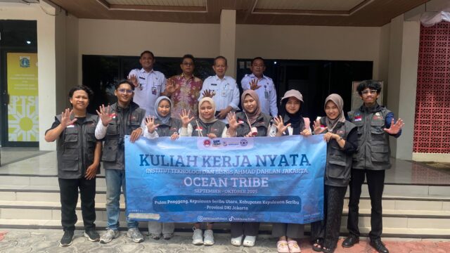 Peserta KKN ITB Ahmad Dahlan Jakarta Foto Bersama Peserta KKN ITB Ahmad Dahlan Jakarta Foto Bersama