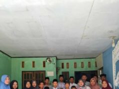 Anggota DPRD Lebak Tika Kartika Sari Kembali Santuni dan Berikan Al-Qur’an kepada Anak Yatim di Desa Mekar Jaya Anggota DPRD Kabupaten Lebak, Tika Kartika Sari giat sosial pada Minggu (2/11/2025).