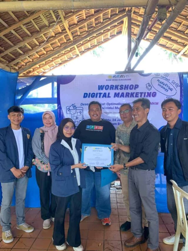 KKM Kelompok 5 STISIP Banten Raya gelar Workshop Digital di Desa Sukarame, Kecamatan Carita, Kabupaten Pandeglang, pada Sabtu (24/01/2026).