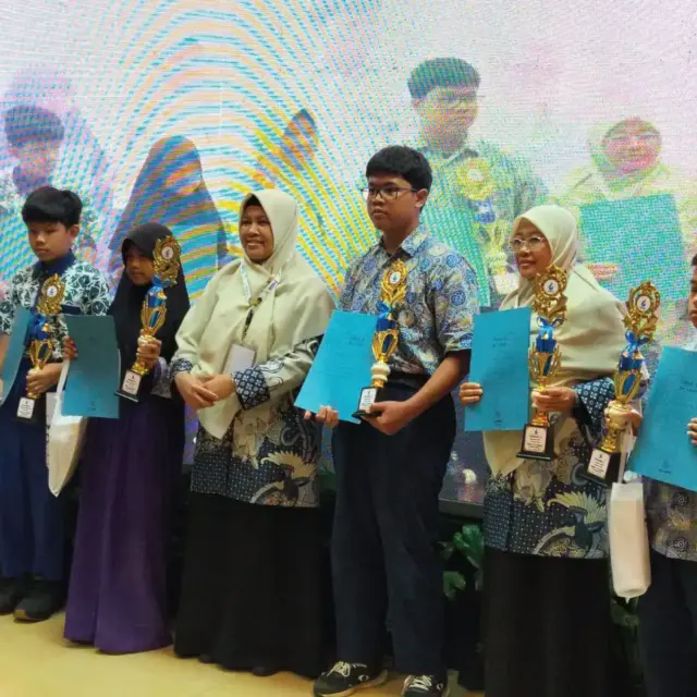 Siswa SMPIT Al Masykar Bina Insani Sabet Juara Olimpiade IPA di Muswil JSIT Banten