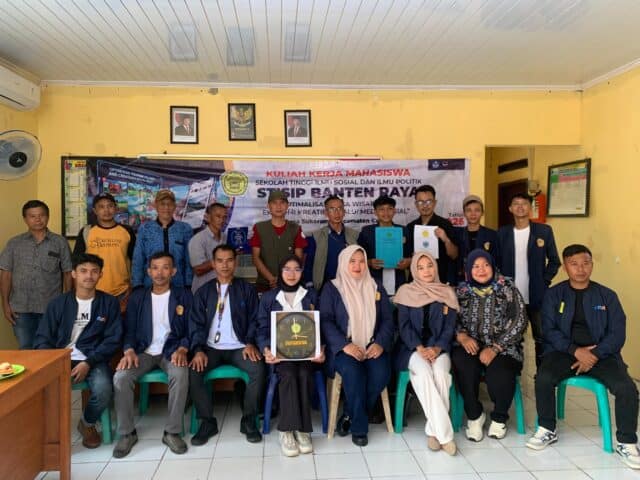 Penutupan KKM Kelompok 5 STISIP Banten Raya di Desa Sukarame, Kecamatan Carita, Kabupaten Pandeglang, pada Kamis (12/02/2026).