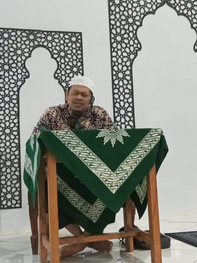 Kuliah Ahad Pagi kajian Islam bersama Ustadz Arif Rahman, LC., M.Pd, pada Minggu (1/03/2026).