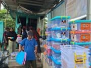 Bantu Warga Terdampak Banjir, Pemkot Tangsel Salurkan Ratusan Paket Logistik