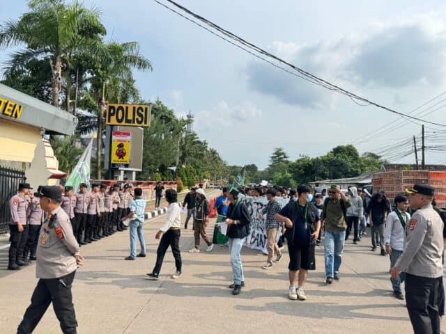HMI Banten soroti kinerja Polda Banten, pada Senin (27/04/2026).
