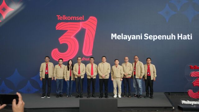 31 Tahun Telkomsel Melayani Sepenuh Hati_1B