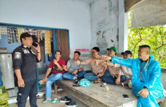 Didi Haerudin, Satpol PP Banjarsari sedang menelusuri pelaku Oknum Wifi Dukodu, pada Selasa (12/05/2026).