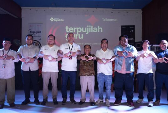 Luncurkan Terpujilah GURU, Telkomsel Perkuat Kompetensi Digital Tenaga Pendidik di Era AI
