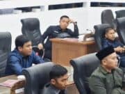Dr. Ujang Giri, M.AP, alias Kang Ugi Fraksi Partai Nasdem saat berargumentasi tentang tambang rakyat, pada Selasa (23/06/2026).