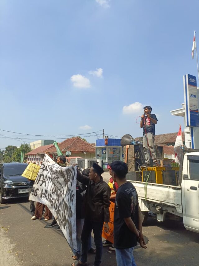 Koordinator Lapangan II, Galang Irawan soroti temuan BPK di Dinas Kesehatan Pandeglang, pada Kamis (9/07/2026).