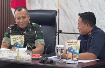 Lapas Kelas 1 Tangerang Perkenalkan Panel RISHAM Hasil Karya Warga Binaan Kepada Jajaran Korem Lapas Kelas 1 Tangerang Perkenalkan Panel RISHAM Hasil Karya Warga Binaan Kepada Jajaran Korem