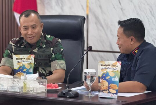 Lapas Kelas 1 Tangerang Perkenalkan Panel RISHAM Hasil Karya Warga Binaan Kepada Jajaran Korem Lapas Kelas 1 Tangerang Perkenalkan Panel RISHAM Hasil Karya Warga Binaan Kepada Jajaran Korem