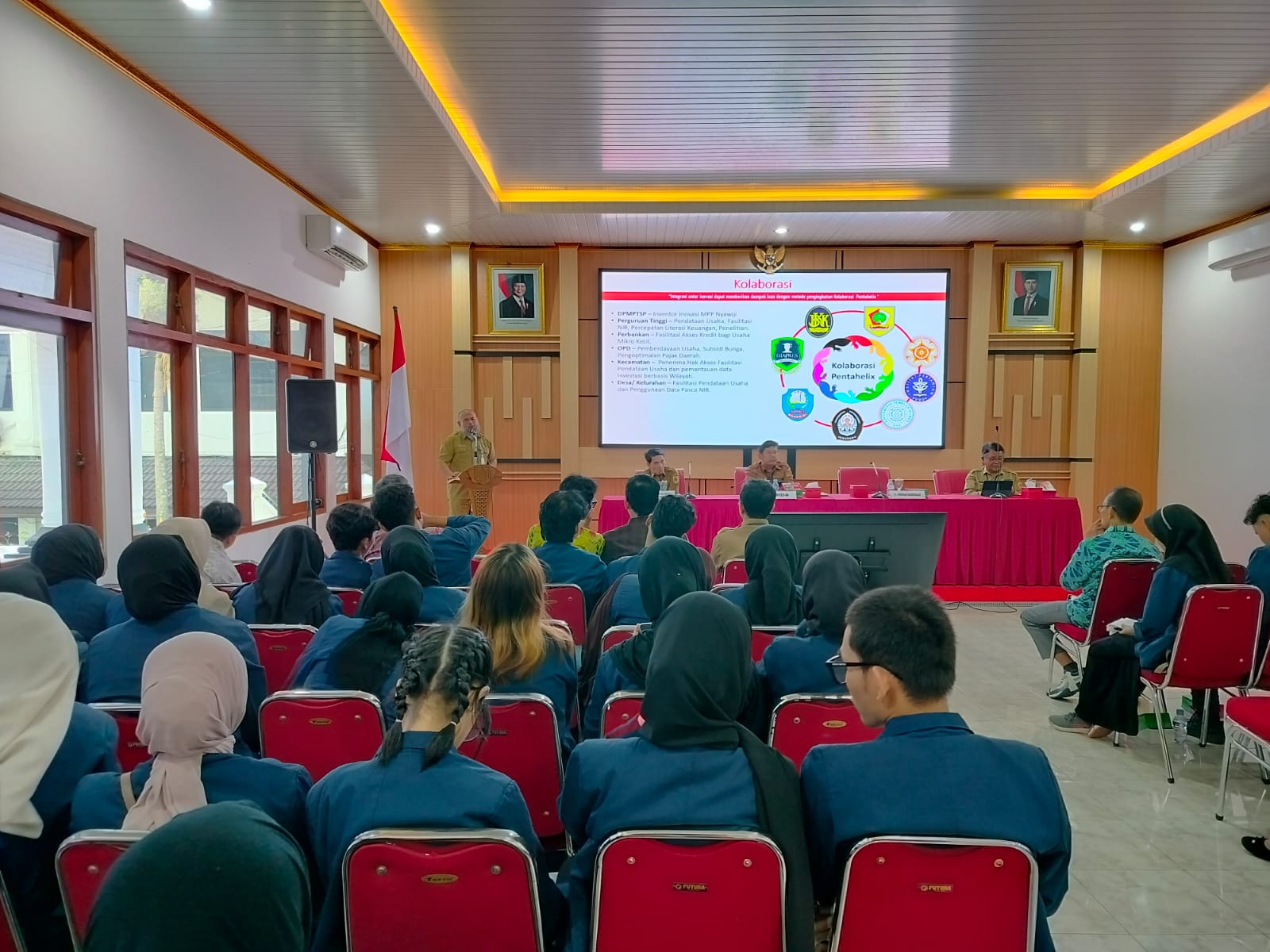 Mahasiswa STISIP Banten Raya mencatat point penting tentang inovasi daerah dan tata kelola Kabupaten Wonogiri, pada Senin (6/07/2026).