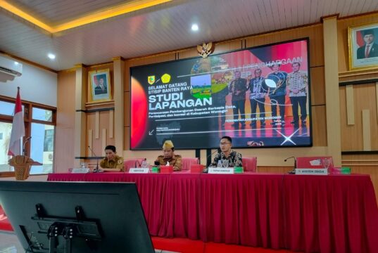 Studi Luar Kampus di Wonogiri, Mahasiswa STISIP Banten Raya Belajar Inovasi Daerah dan Tata Kelola Pemerintahan Mahasiswa STISIP Banten Raya belajar inovasi daerah dan tata kelola pemerintah di Kabupaten Wonogiri, Provinsi Jawa Tengah, pada Senin (6/07/2026)